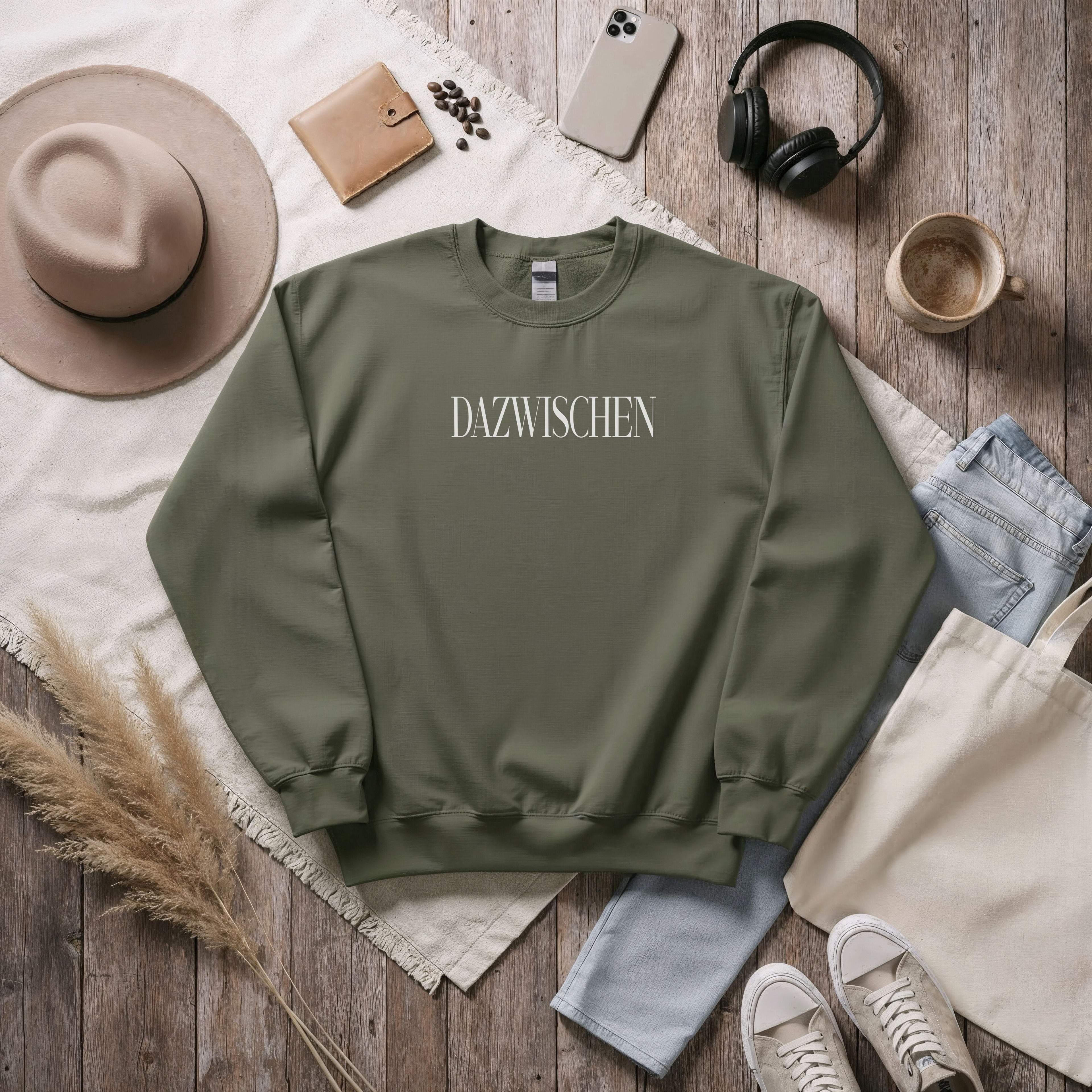 DAZWISCHEN – Statement Sweatshirt