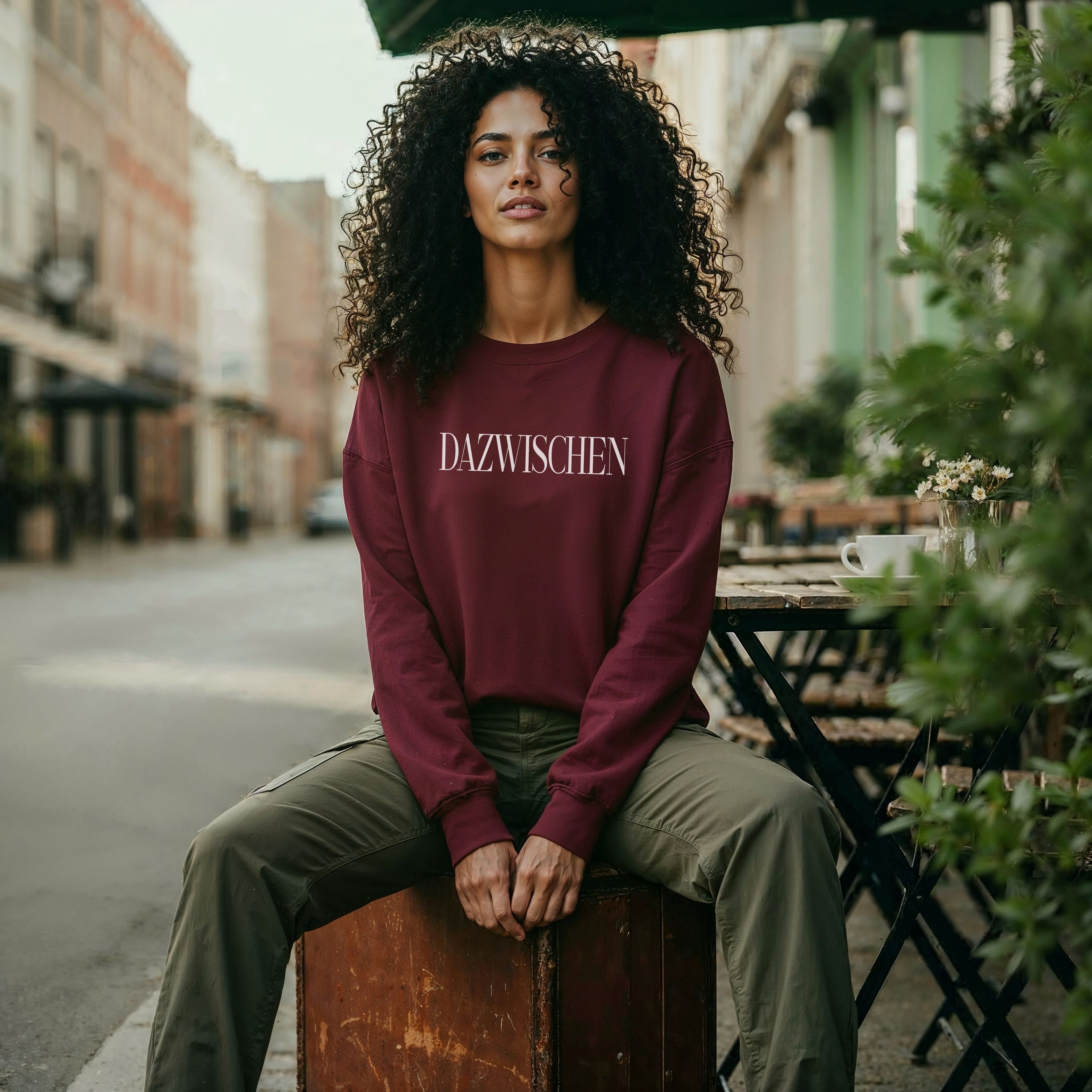 DAZWISCHEN - Statement Sweatshirt