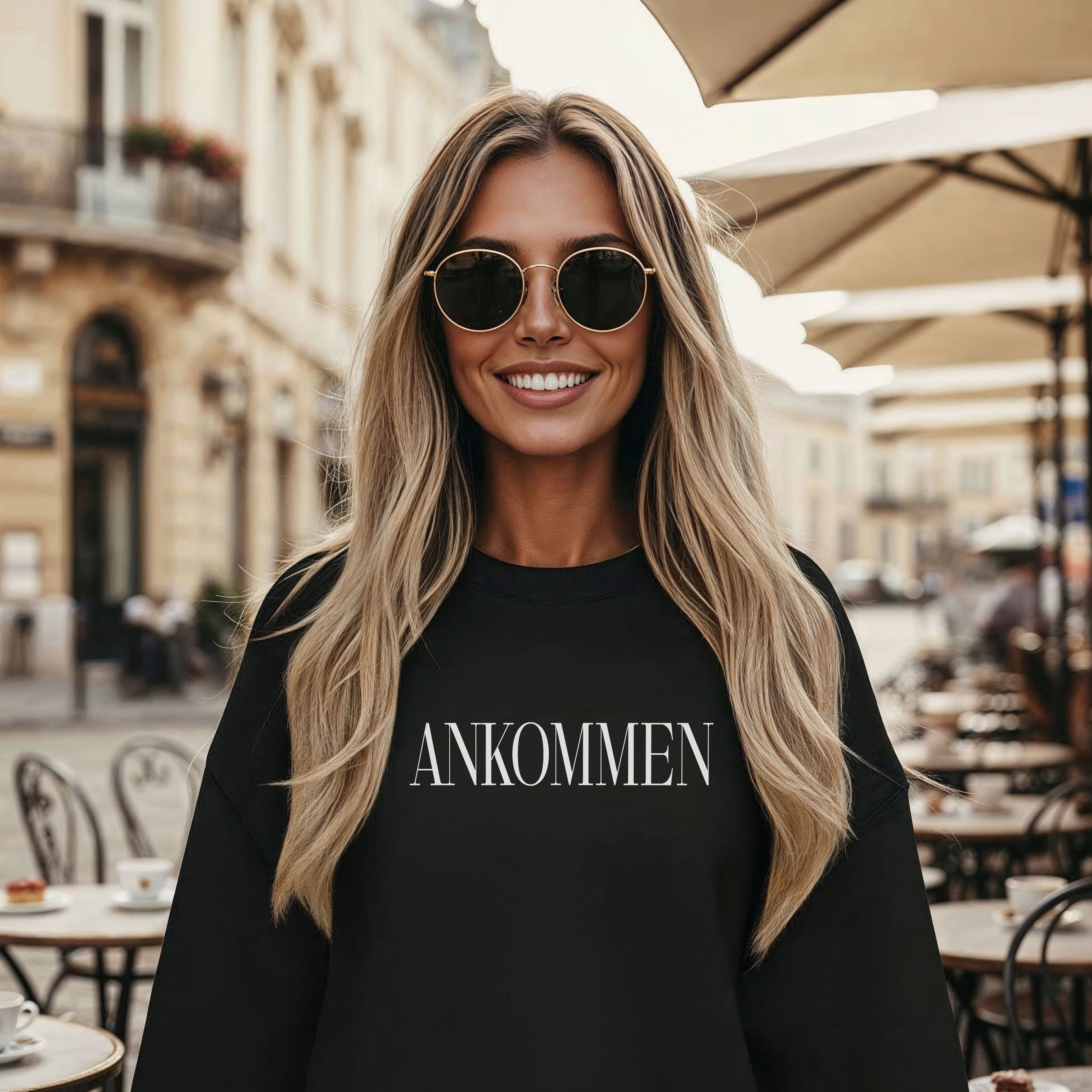 ANKOMMEN- Statement Sweatshirt