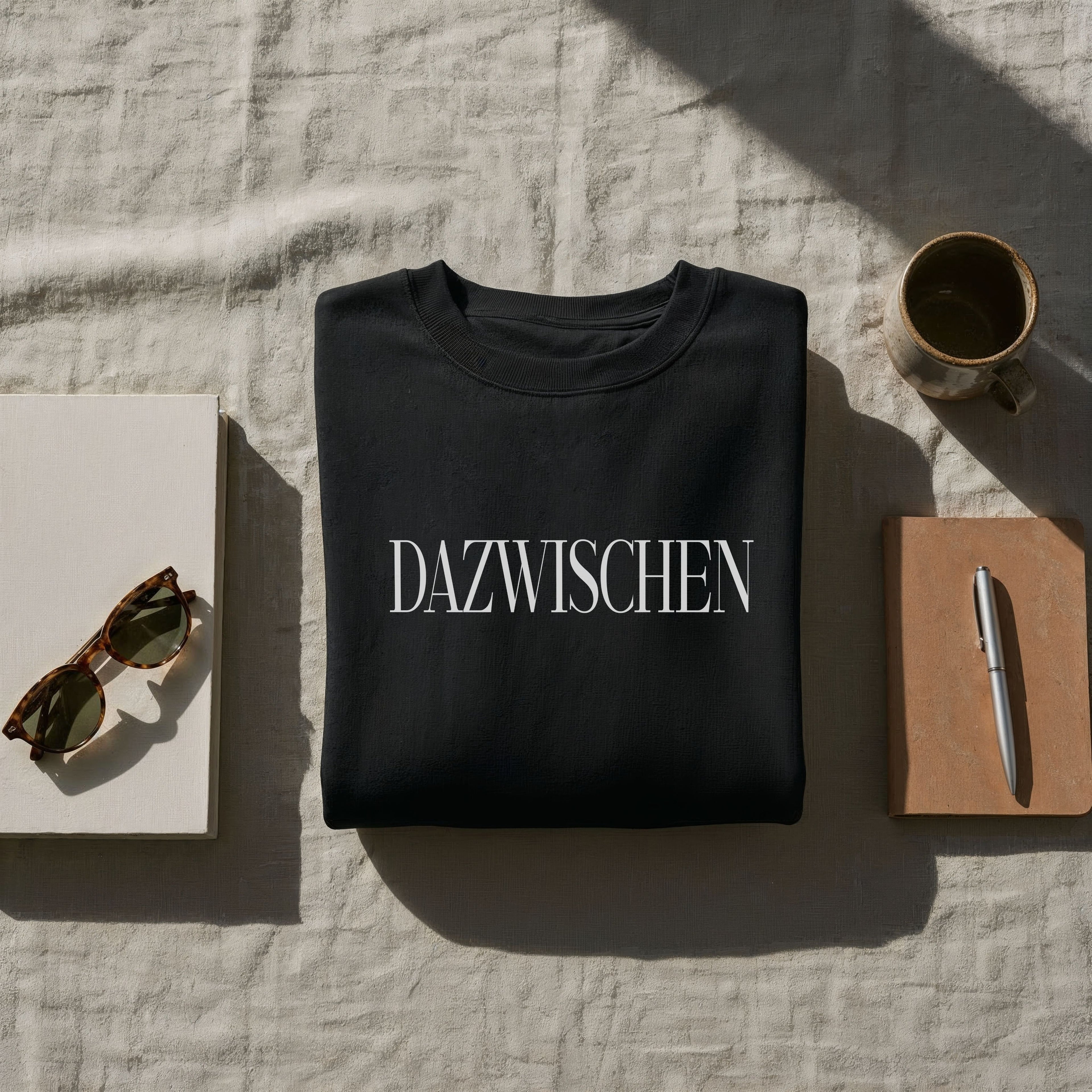 DAZWISCHEN – Statement Sweatshirt