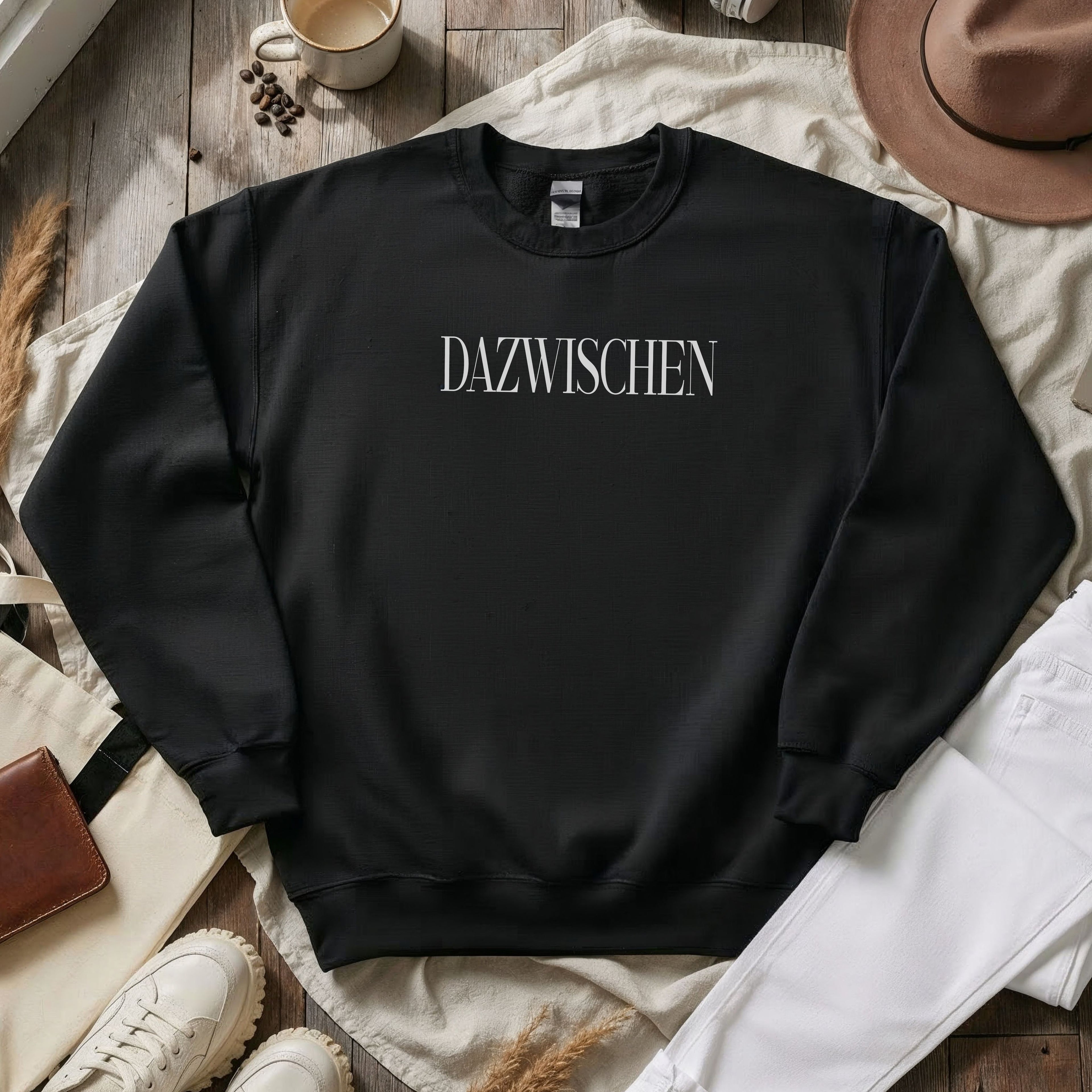 DAZWISCHEN – Statement Sweatshirt